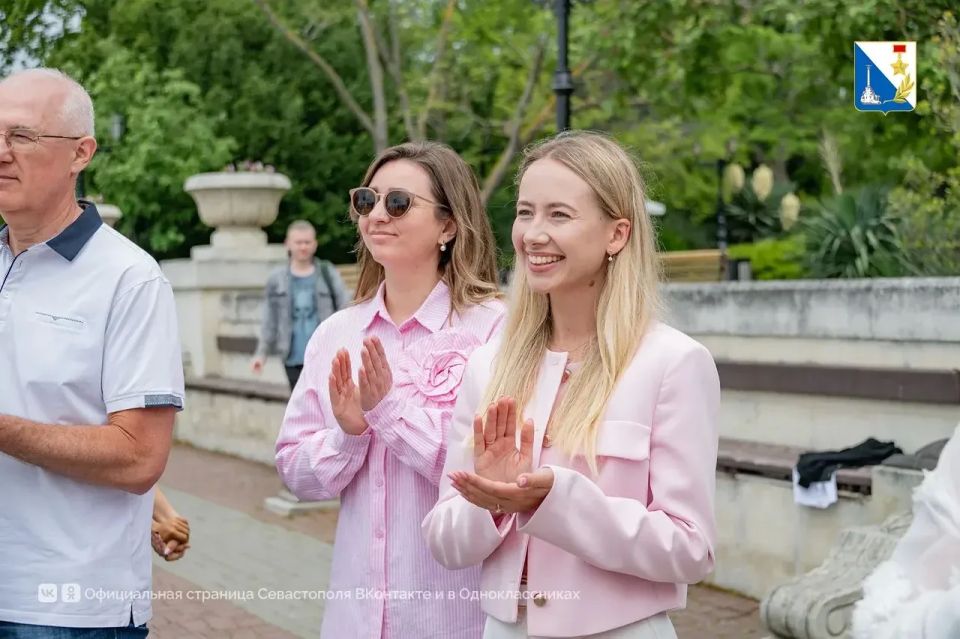 На Приморском бульваре открыли выставку «Бизнес в объективе На Приморском бульваре открыли выставку «Бизнес в объективе