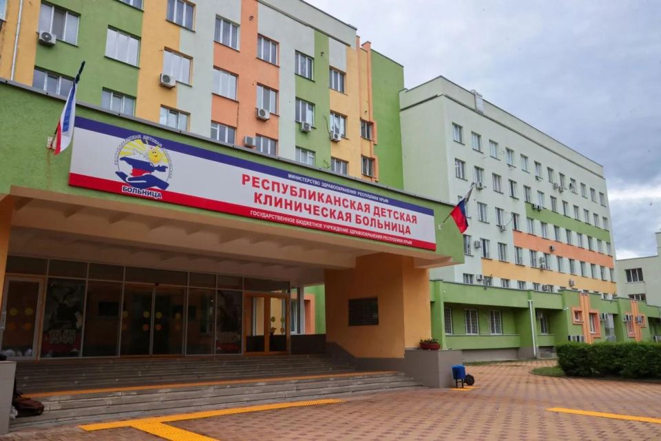Юным пациентам РДКБ вручили 400 подарков в преддверии Дня защиты детей Юным пациентам РДКБ вручили 400 подарков в преддверии Дня защиты детей