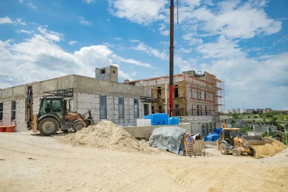 Инфекционно-диагностическая лаборатория в Севастополе готова на 40%
