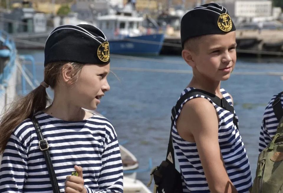 Дорогие ребята, родители и педагоги, все, кому небезразлична судьба детства! Дорогие ребята, родители и педагоги, все, кому небезразлична судьба детства!