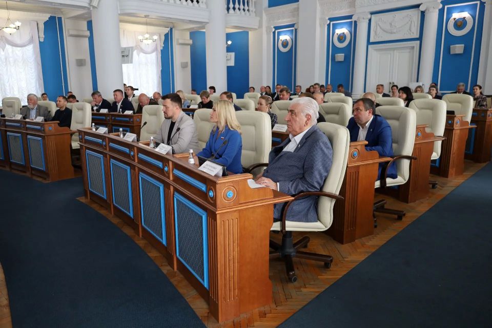 Прокурор города Севастополя Андрей Шевцов представил на сессии Законодательного Собрания Севастополя два законопроекта, разработанных прокуратурой Прокурор города Севастополя Андрей Шевцов представил на сессии Законодательного Собрания Севастополя два законопроекта, разработанных прокуратурой