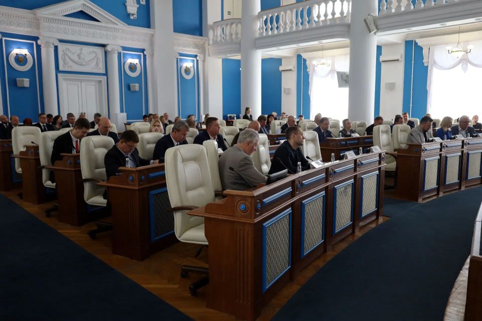 Прокурор города Севастополя Андрей Шевцов представил на сессии Законодательного Собрания Севастополя два законопроекта, разработанных прокуратурой Прокурор города Севастополя Андрей Шевцов представил на сессии Законодательного Собрания Севастополя два законопроекта, разработанных прокуратурой