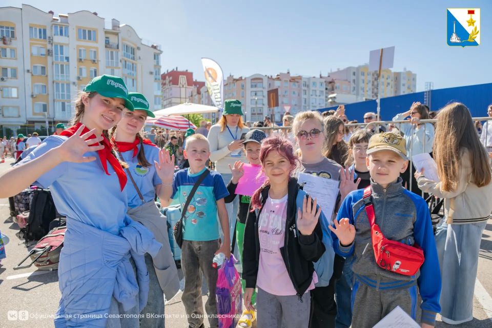 Более двух тысяч севастопольских ребят отправились на первую смену в загородные лагеря Более двух тысяч севастопольских ребят отправились на первую смену в загородные лагеря