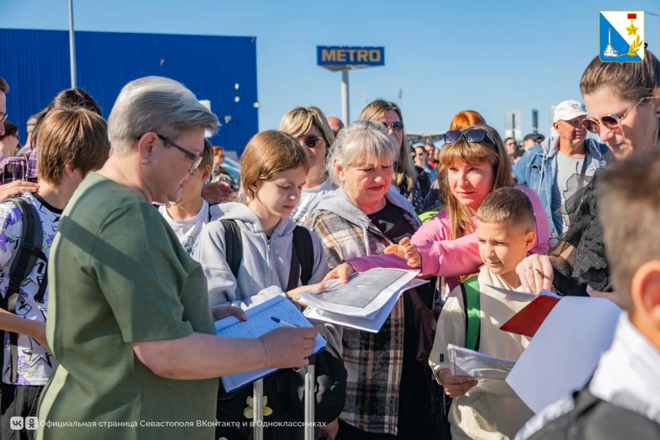 Более двух тысяч севастопольских ребят отправились на первую смену в загородные лагеря Более двух тысяч севастопольских ребят отправились на первую смену в загородные лагеря