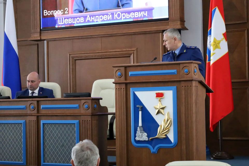 Прокурор города Севастополя Андрей Шевцов представил на сессии Законодательного Собрания Севастополя два законопроекта, разработанных прокуратурой Прокурор города Севастополя Андрей Шевцов представил на сессии Законодательного Собрания Севастополя два законопроекта, разработанных прокуратурой