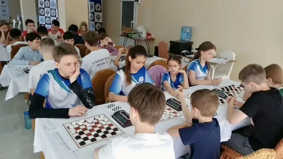 Команда Гимназии №7 замкнула десятку сильнейших на всероссийских соревнованиях по шашкам среди школьников Команда Гимназии №7 замкнула десятку сильнейших на всероссийских соревнованиях по шашкам среди школьников