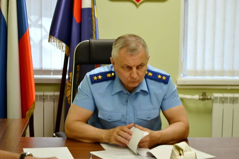 Прокурор города Севастополя Андрей Шевцов провел личный прием жителей Ленинского района Прокурор города Севастополя Андрей Шевцов провел личный прием жителей Ленинского района