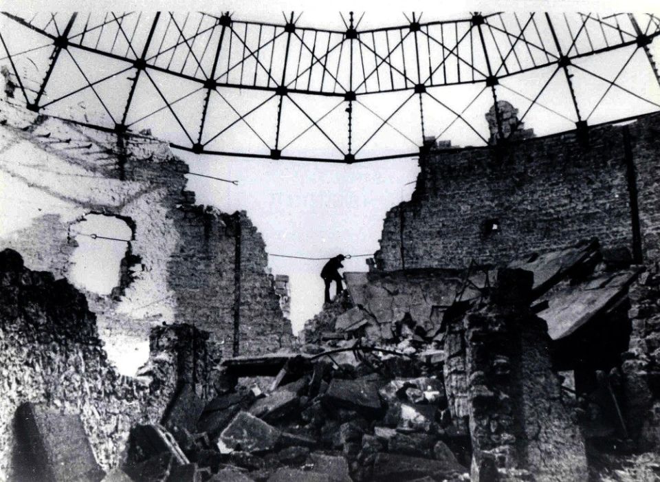 Так Панорама обороны Севастополя выглядела после артобстрела нацистов в 1942 году Так Панорама обороны Севастополя выглядела после артобстрела нацистов в 1942 году