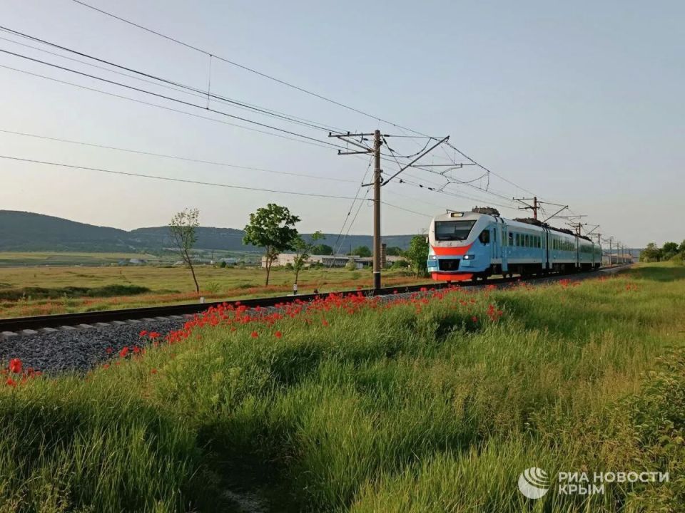 С 10 июня в Крыму меняется график движения электричек