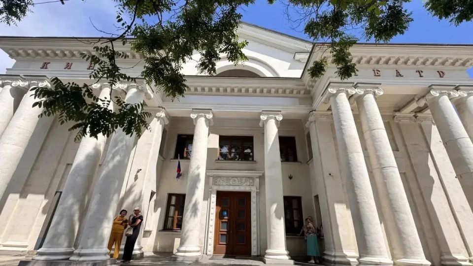 Кинотеатр "Украина" в Севастополе переименуют
