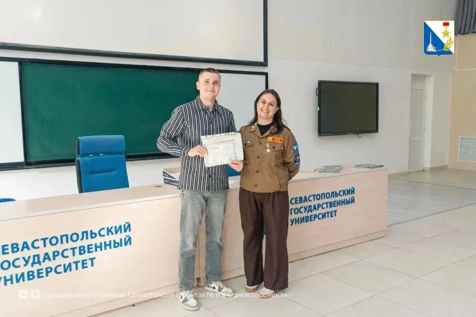 50 бойцов студотрядов Севастополя получили рабочие специальности 50 бойцов студотрядов Севастополя получили рабочие специальности