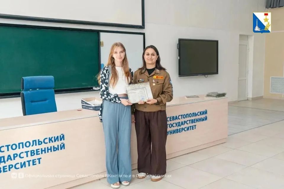 50 бойцов студотрядов Севастополя получили рабочие специальности 50 бойцов студотрядов Севастополя получили рабочие специальности