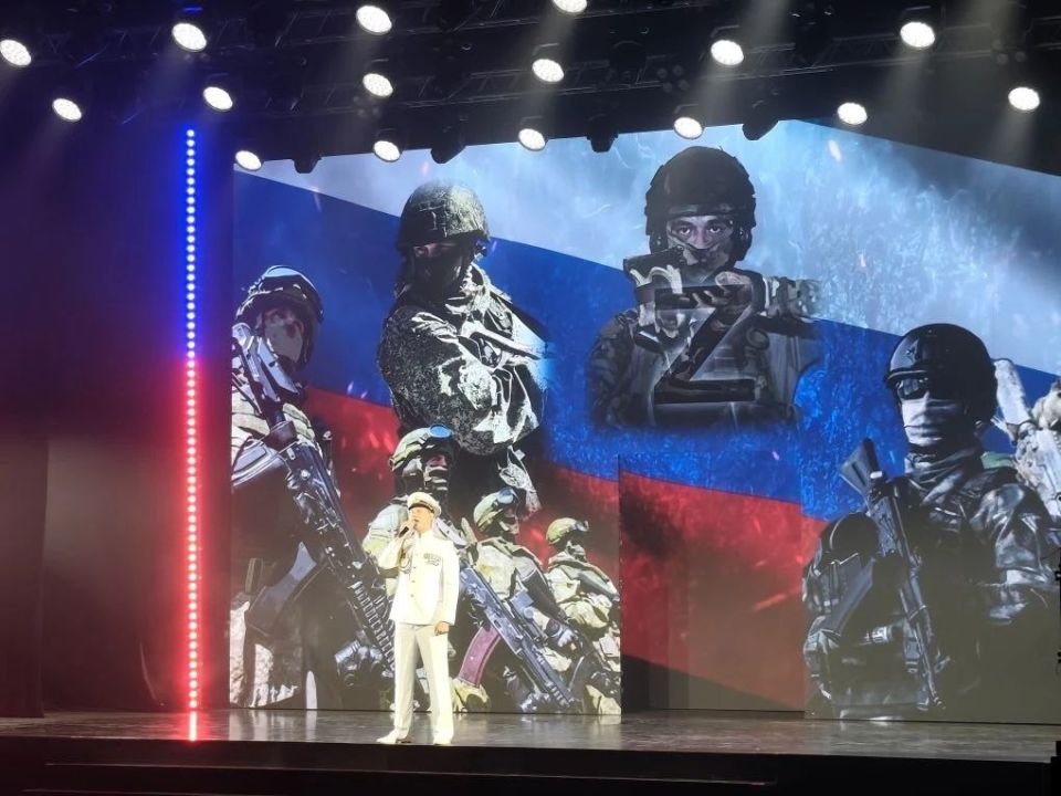 Дмитрий Белик: В День России во Дворце культуры рыбаков состоялся праздничный концерт «Страна, в которой я живу» Дмитрий Белик: В День России во Дворце культуры рыбаков состоялся праздничный концерт «Страна, в которой я живу»