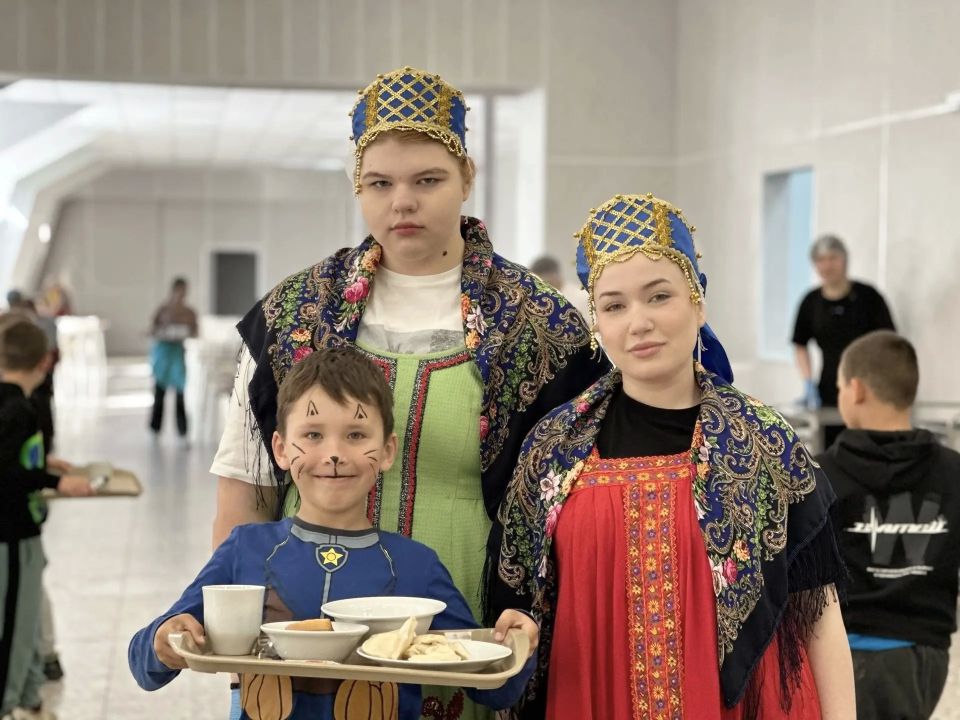 В детских оздоровительных лагерях «Ласпи» и «Горный» отметили День России В детских оздоровительных лагерях «Ласпи» и «Горный» отметили День России