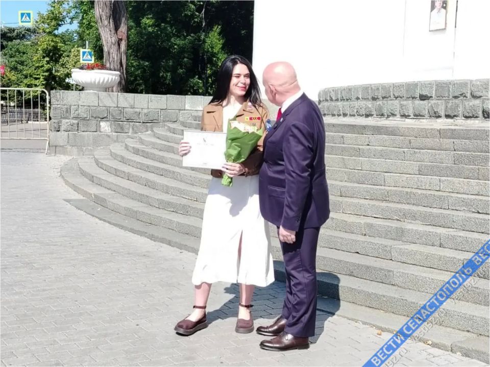 В Севастополе торжественно открыли обновленную Доску почета В Севастополе торжественно открыли обновленную Доску почета