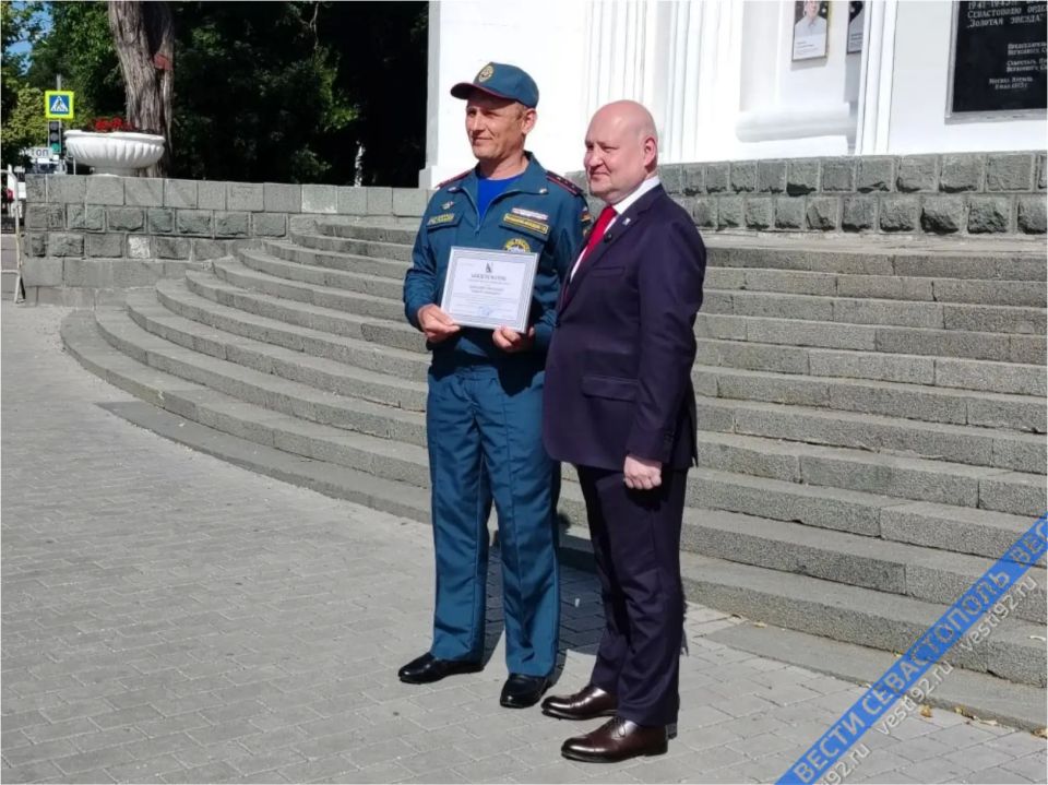 В Севастополе торжественно открыли обновленную Доску почета В Севастополе торжественно открыли обновленную Доску почета