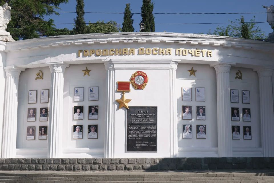 Михаил Развожаев: День города — это прежде всего повод сказать спасибо тем, на ком держится наш Севастополь Михаил Развожаев: День города — это прежде всего повод сказать спасибо тем, на ком держится наш Севастополь