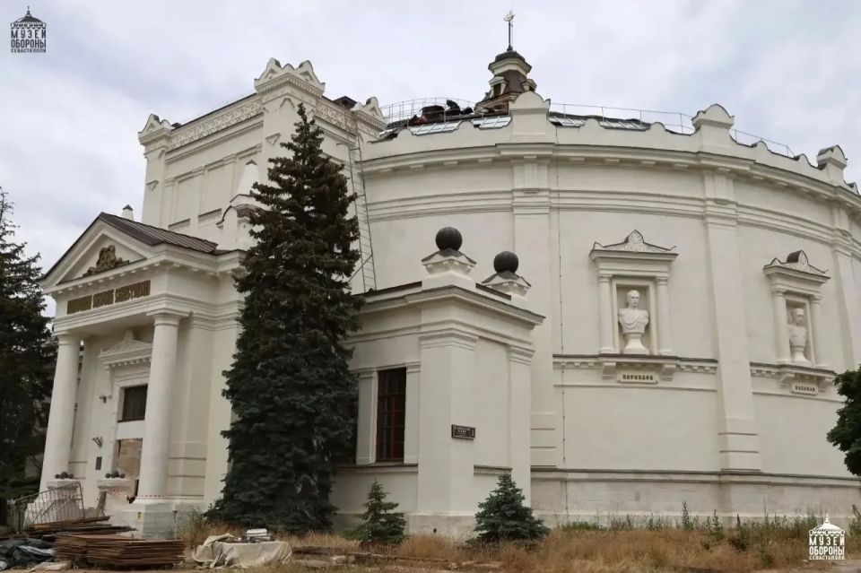 Сохранность фрагментов панорамы и ущерб от атаки ВСУ оценили в Музее обороны Севастополя Сохранность фрагментов панорамы и ущерб от атаки ВСУ оценили в Музее обороны Севастополя