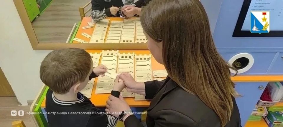 В Севастополе дети с ограниченными возможностями здоровья занимаются с логопедами В Севастополе дети с ограниченными возможностями здоровья занимаются с логопедами