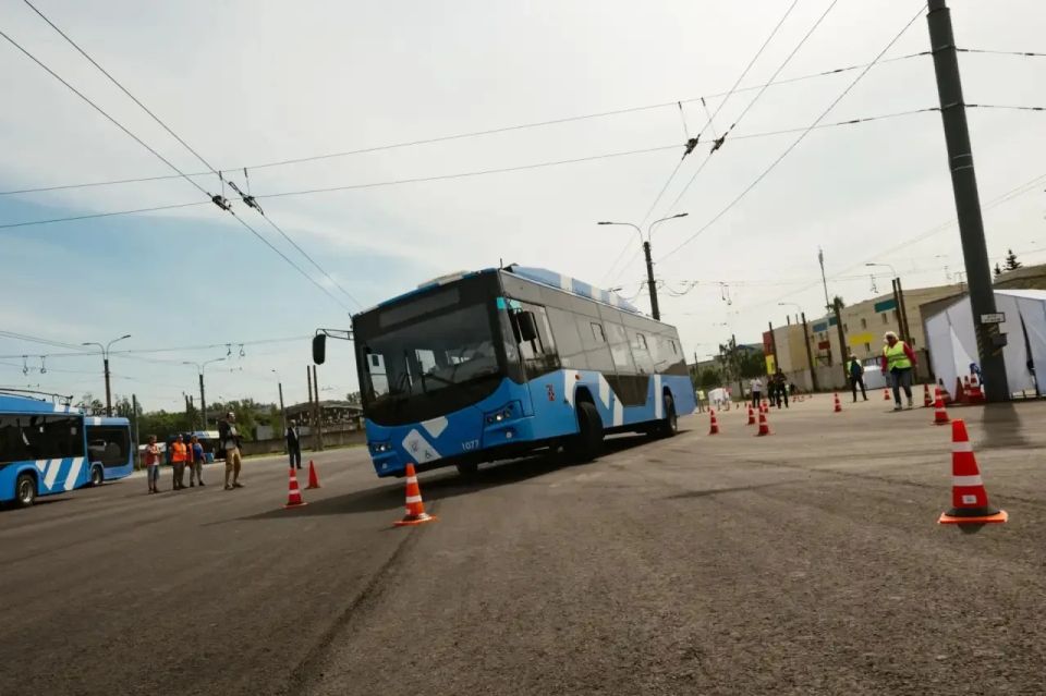 Севастопольские водители участвуют во Всероссийском конкурсе мастерства троллейбусников Севастопольские водители участвуют во Всероссийском конкурсе мастерства троллейбусников