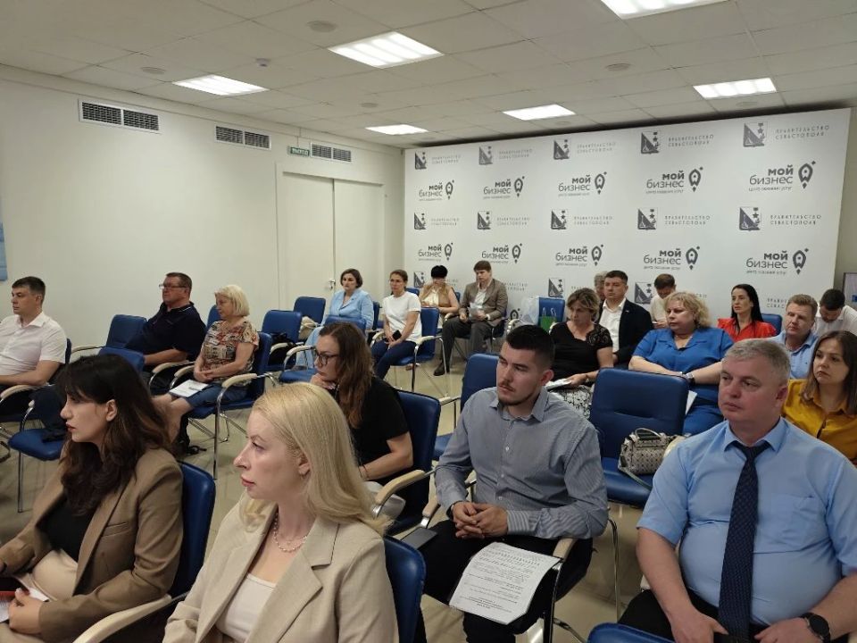 Власть, банки, бизнес: вместе работаем над доступностью финансовых услуг Власть, банки, бизнес: вместе работаем над доступностью финансовых услуг