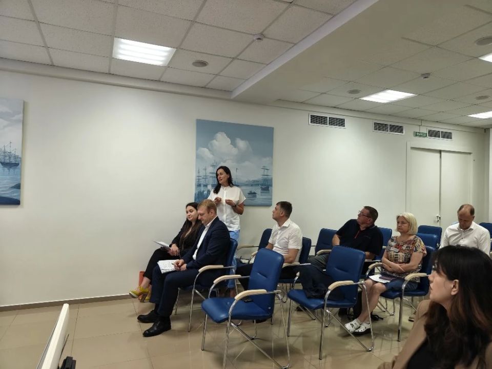 Власть, банки, бизнес: вместе работаем над доступностью финансовых услуг Власть, банки, бизнес: вместе работаем над доступностью финансовых услуг