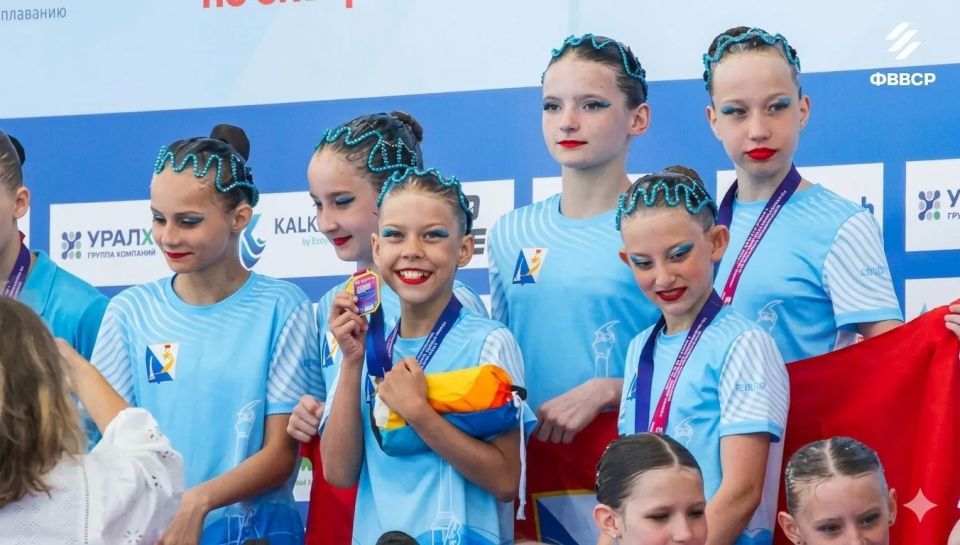Михаил Развожаев: Сборная команда Севастополя стала абсолютным чемпионом в возрасте до 13 лет на всероссийских соревнованиях по синхронному плаванию Михаил Развожаев: Сборная команда Севастополя стала абсолютным чемпионом в возрасте до 13 лет на всероссийских соревнованиях по синхронному плаванию