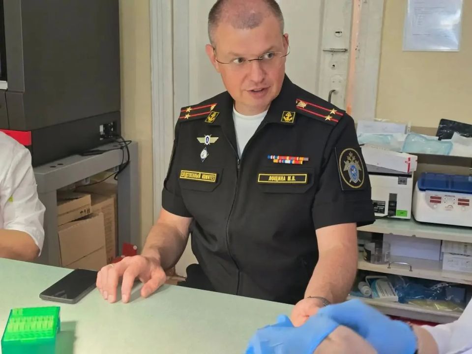 Военные следователи Черноморского флота сдали кровь для раненых бойцов Военные следователи Черноморского флота сдали кровь для раненых бойцов