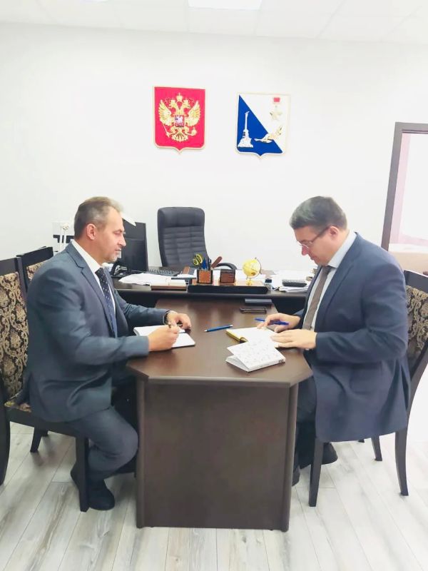 Уважаемые врачи, медсестры, фельдшеры, санитары!