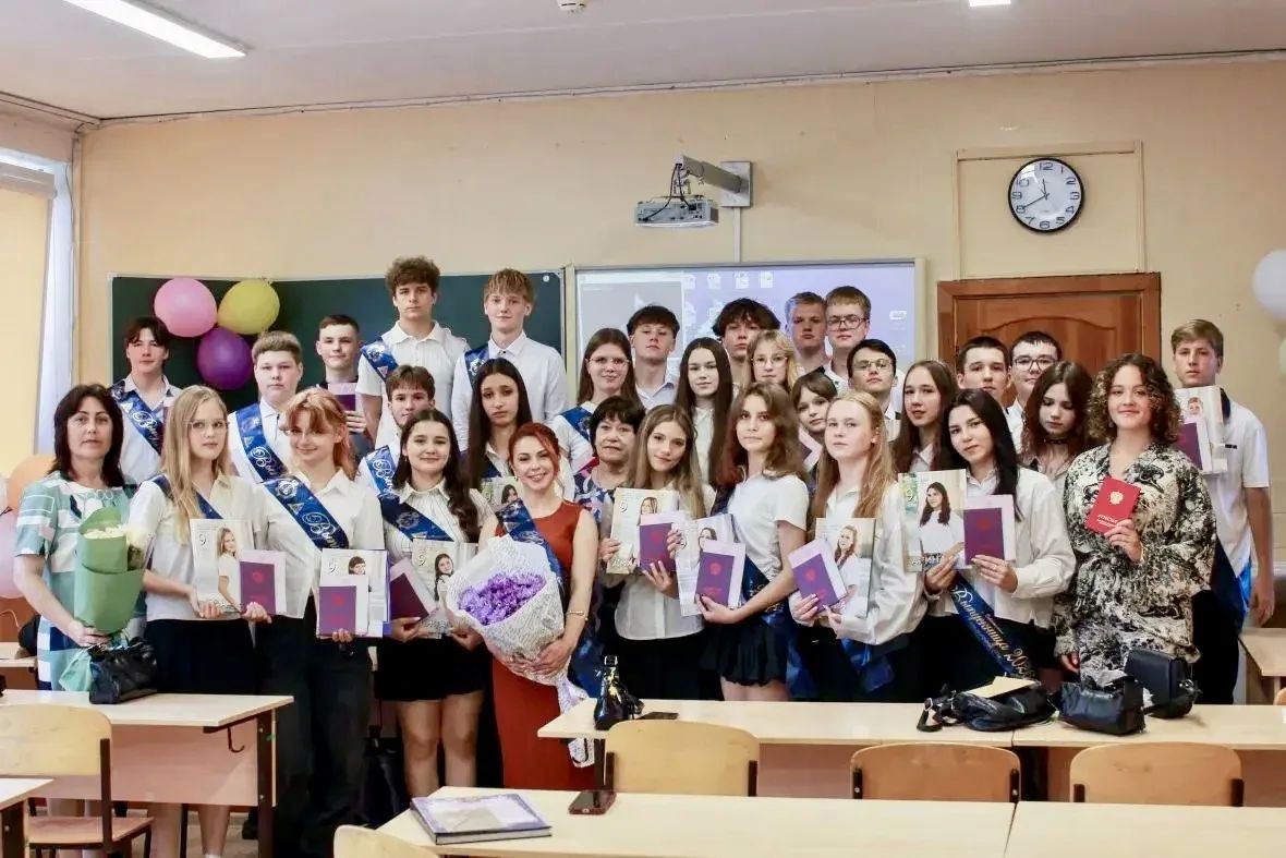 Школьные годы чудесные. Совсем скоро в школах Севастополя пройдут выпускные вечера у одиннадцатиклассников Школьные годы чудесные. Совсем скоро в школах Севастополя пройдут выпускные вечера у одиннадцатиклассников