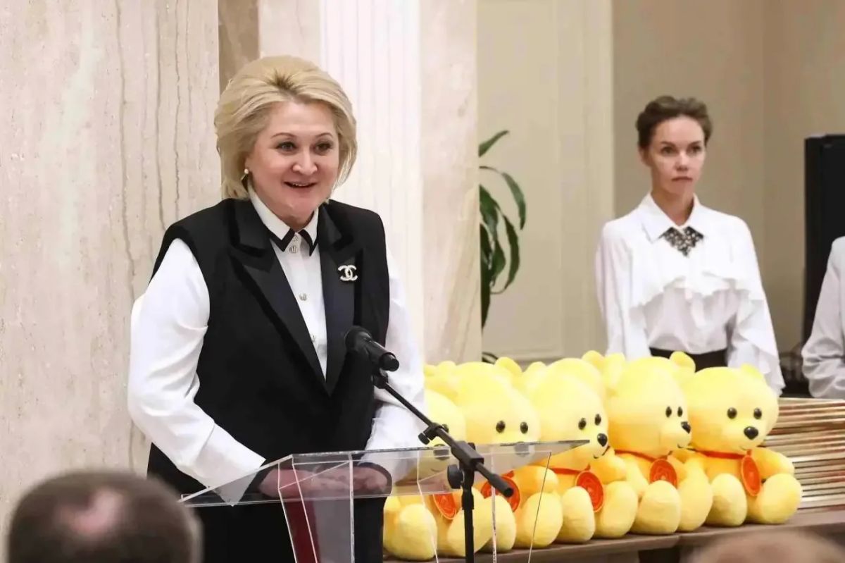 Екатерина Алтабаева: Вчера приняла участие в торжественной церемонии награждения победителей XVI Национальной премии в сфере товаров и услуг для детей «Золотой медвежонок», которая прошла в Совете Федерации