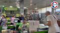 Продуктовые магазины и супермаркеты открыты для покупателей Очередей нет, все продукты в наличии. Севастопольцы спокойно совершают покупки и оплачивают их как наличными, так и банковскими картами
