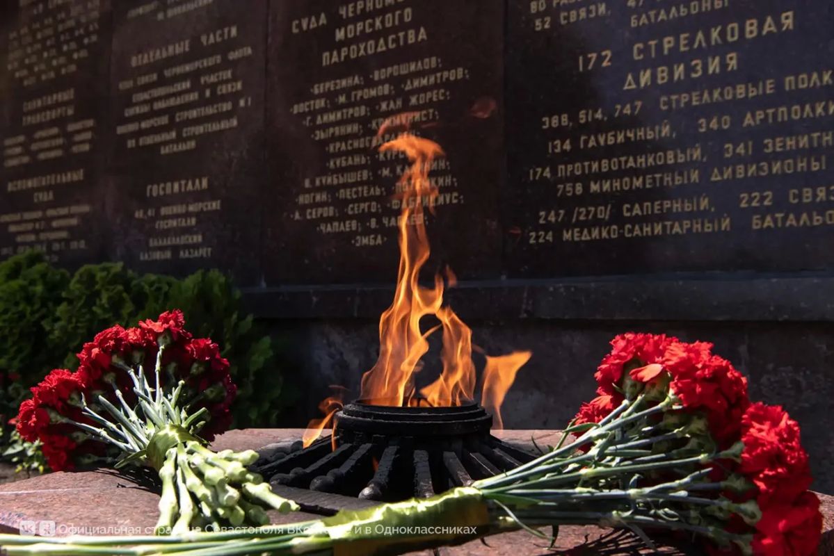 В Севастополе почтили память ветеранов боевых действий В Севастополе почтили память ветеранов боевых действий