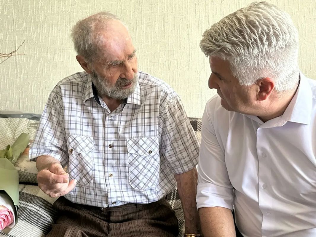 #поздравляемветеранов. Сегодня 100летний юбилей отмечает участник Великой Отечественной войны Быков Иван Ильич Родился 3 июля 1926 года в селе Мурзинка, Свердловская область #поздравляемветеранов. Сегодня 100летний юбилей отмечает участник Великой Отечественной войны Быков Иван Ильич Родился 3 июля 1926 года в селе Мурзинка, Свердловская область
