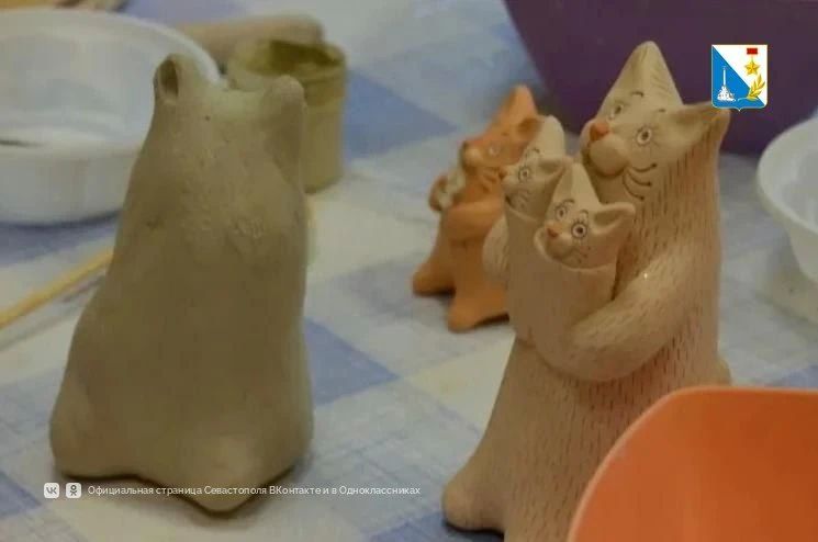 Семьи участников СВО осваивают ремесла и творческие практики Семьи участников СВО осваивают ремесла и творческие практики