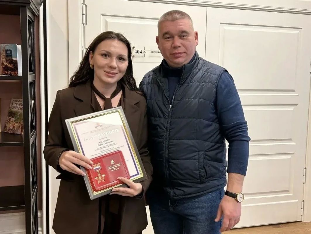 Учитель школы №14 Дарья Сергеевна Косцова победила во Всероссийском конкурсе молодых исследователей по направлению «Государственные стратегии сохранения исторической памяти» Учитель школы №14 Дарья Сергеевна Косцова победила во Всероссийском конкурсе молодых исследователей по направлению «Государственные стратегии сохранения исторической памяти»
