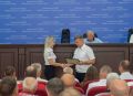 Главный государственный инспектор безопасности дорожного движения полковник полиции Юрий Бондарчук поздравил сотрудников и ветеранов Госавтоинспекции с профессиональным праздником
