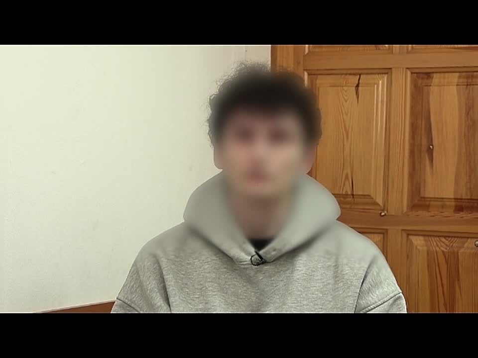 В Крыму и Севастополе ликвидировали преступную группу, помогавшую мошенникам подменять номера