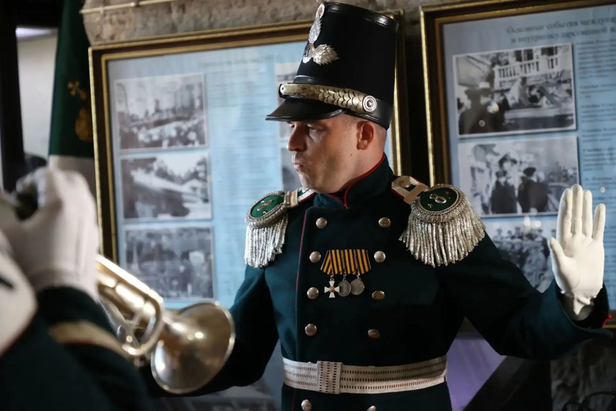 Историческое знамя появилось в севастопольском полку войск национальной гвардии Историческое знамя появилось в севастопольском полку войск национальной гвардии