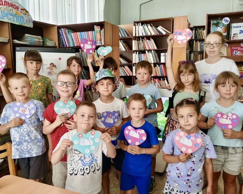 В детских библиотеках Севастополя прошла акция «Вместе дружная семья» В детских библиотеках Севастополя прошла акция «Вместе дружная семья»