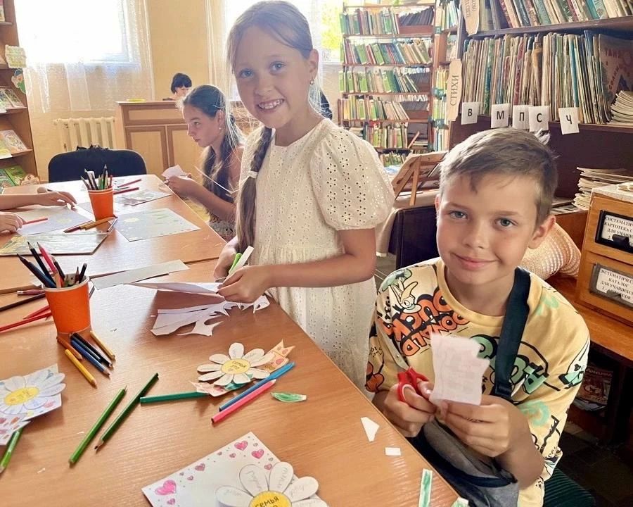 В детских библиотеках Севастополя прошла акция «Вместе дружная семья» В детских библиотеках Севастополя прошла акция «Вместе дружная семья»