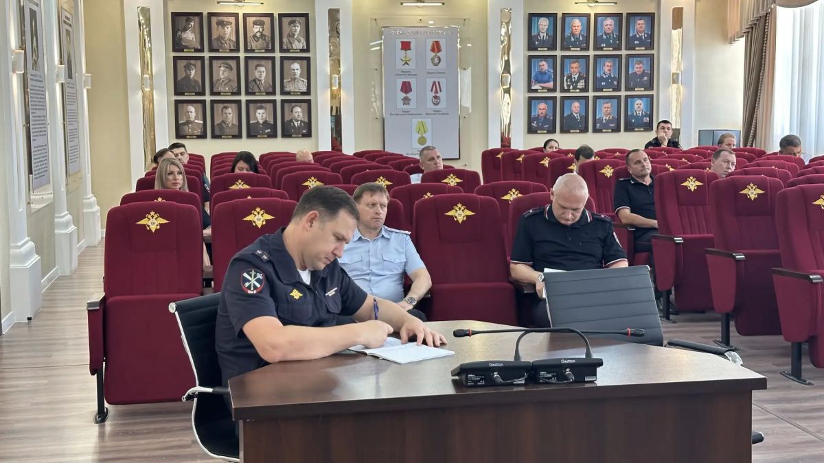 В Управлении МВД России по г.Севастополю прошло занятие в рамках Единого дня государственного правового информирования В Управлении МВД России по г.Севастополю прошло занятие в рамках Единого дня государственного правового информирования