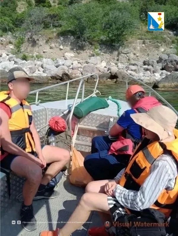 В урочище Казан-Дере спасатели помогли туристу, который повредил ногу на крутом склоне