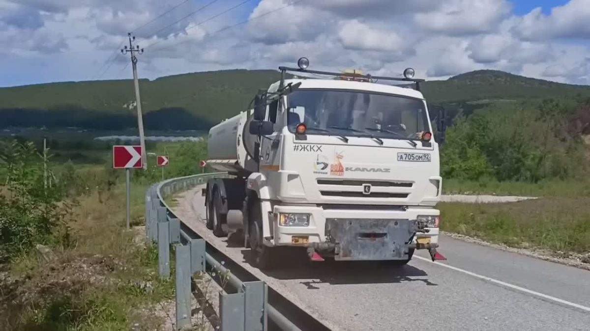 Севавтодор очищает улицы города