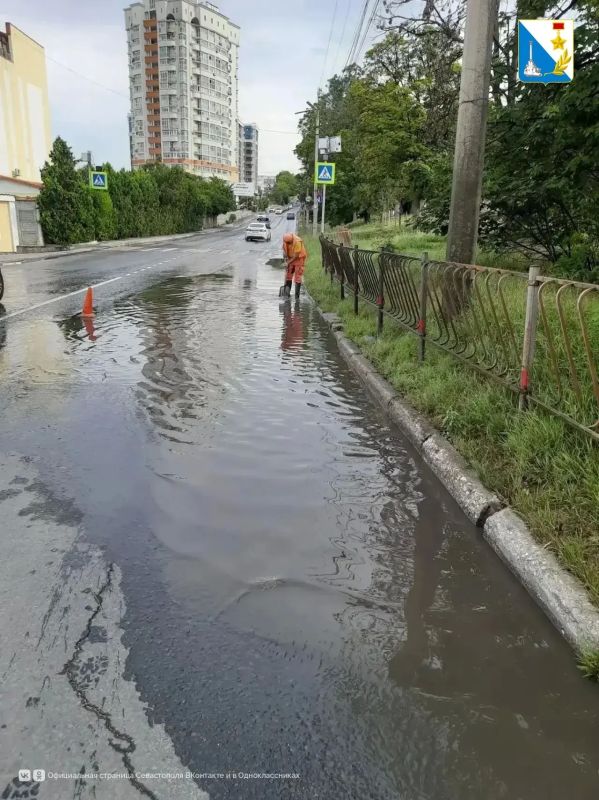 Обильный, но непродолжительный ливень, не принес урон городской инфраструктуре Обильный, но непродолжительный ливень, не принес урон городской инфраструктуре