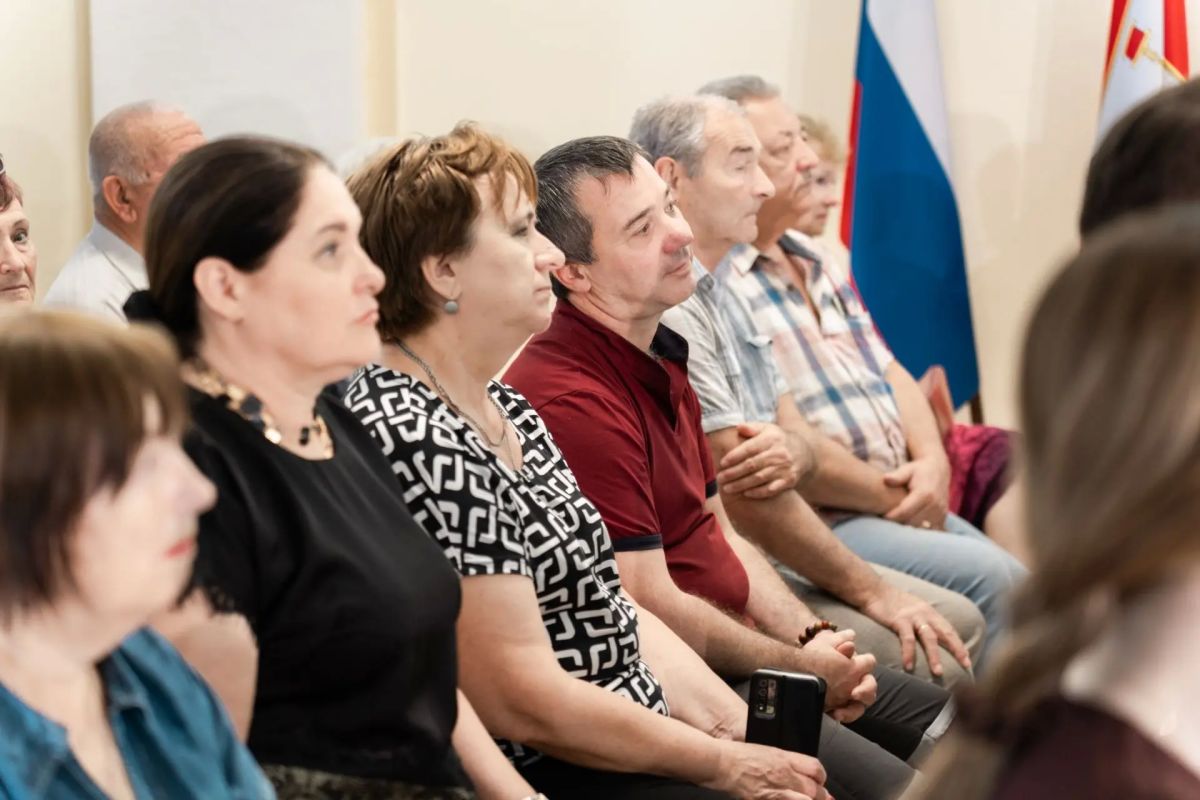 Татьяна Лобач: Совсем недавно мы начали подготовку инструкторов по обучению навыкам оказания первой помощи, и сейчас эта важная работа активно ведётся в районах Севастополя Татьяна Лобач: Совсем недавно мы начали подготовку инструкторов по обучению навыкам оказания первой помощи, и сейчас эта важная работа активно ведётся в районах Севастополя