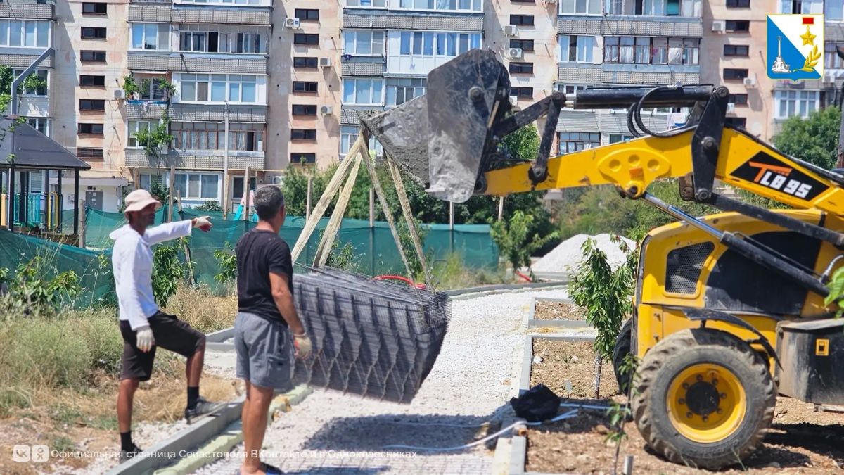 В Любимовке расширяют сквер на улице Федоровской — его выбрали сами жители В Любимовке расширяют сквер на улице Федоровской — его выбрали сами жители