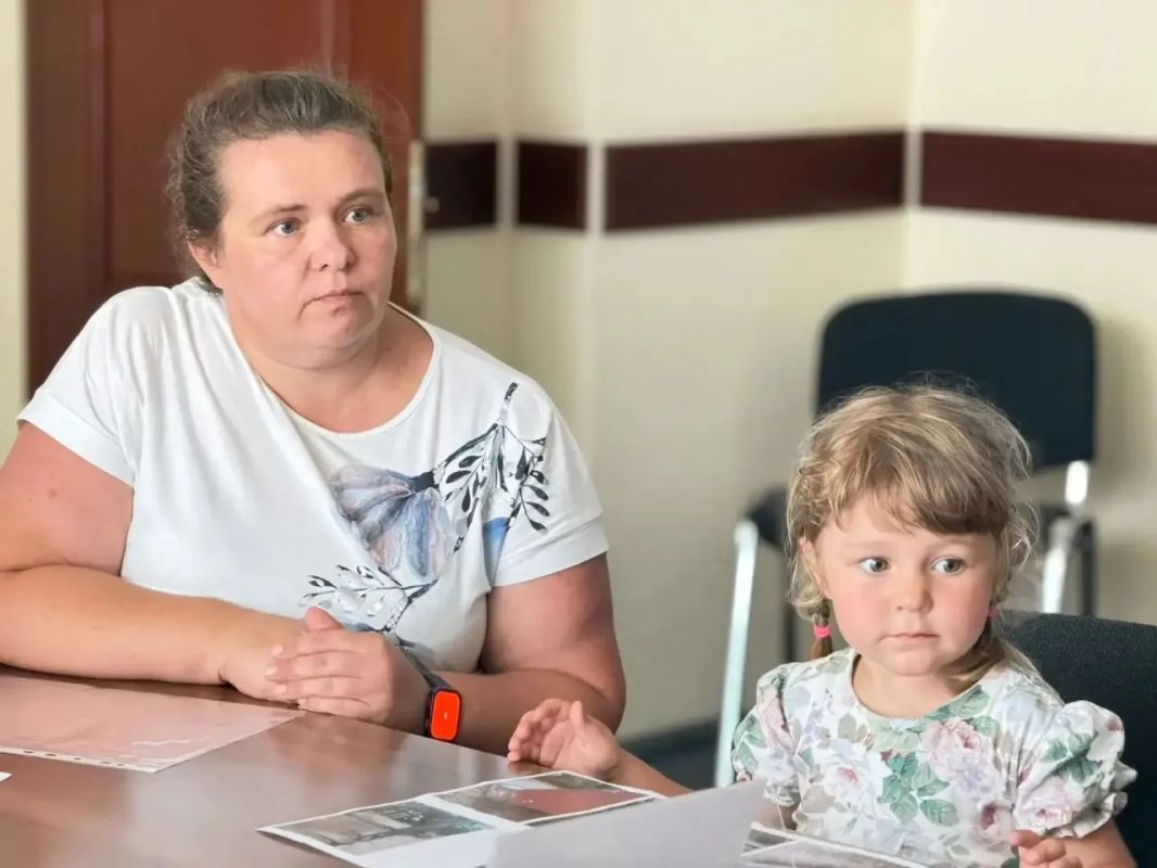 Поддержка предпринимателей стала главной темой приёма Татьяны Лобач Часть решений уже принята. Правительство России направило Севастополю 584,5 млн рублей на поддержку туристической отрасли. По поручению губернатора Михаила... Поддержка предпринимателей стала главной темой приёма Татьяны Лобач Часть решений уже принята. Правительство России направило Севастополю 584,5 млн рублей на поддержку туристической отрасли. По поручению губернатора Михаила...