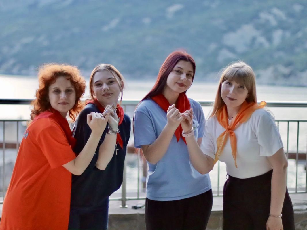 Добрый друг и наставник. Впервые в этом году в детском лагере «Ласпи» была введена должность советника по воспитанию Добрый друг и наставник. Впервые в этом году в детском лагере «Ласпи» была введена должность советника по воспитанию