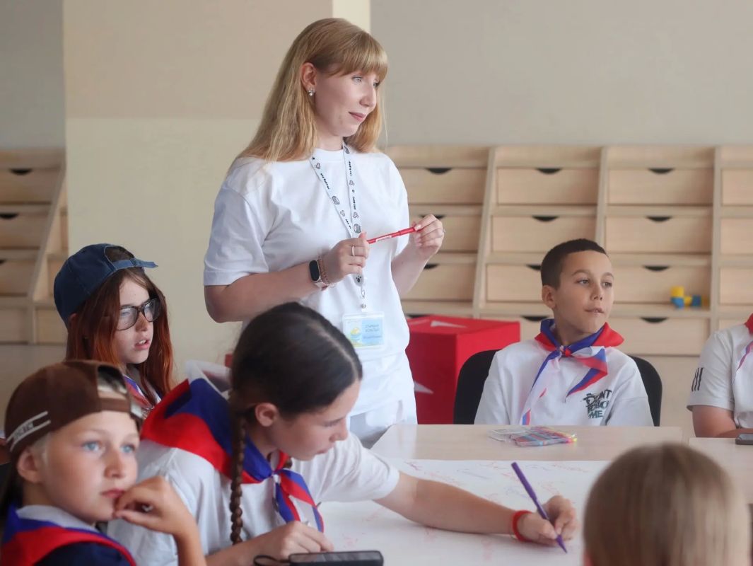 Добрый друг и наставник. Впервые в этом году в детском лагере «Ласпи» была введена должность советника по воспитанию Добрый друг и наставник. Впервые в этом году в детском лагере «Ласпи» была введена должность советника по воспитанию